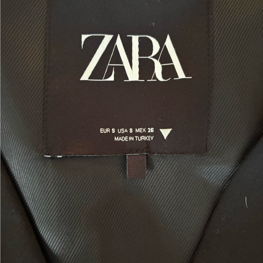 Zara Black Blazer - Picture 4 of 4